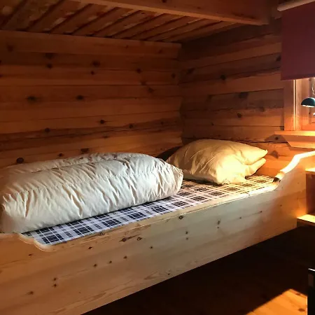 Midnight Sun Lofoten Chalet